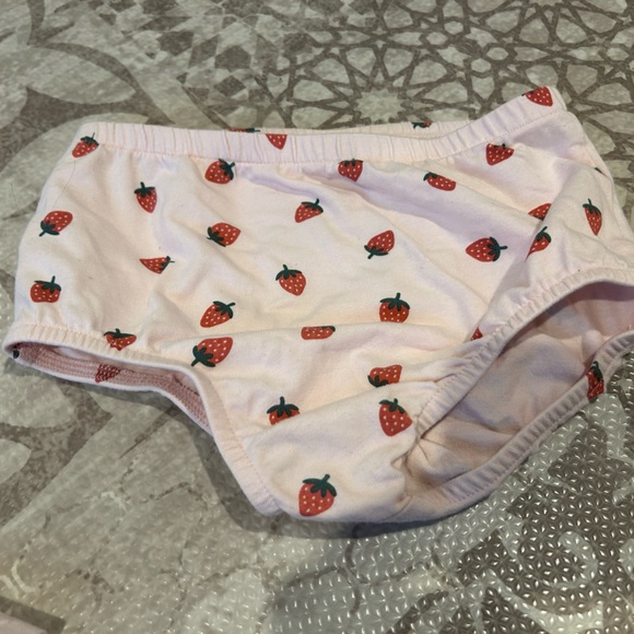 Bloomingdale’s Strawberry Print Dress and Bloomer Set - Picture 2 of 6